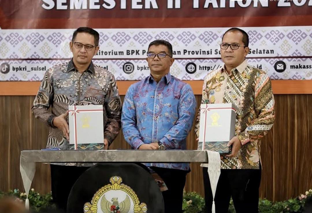 Ketua DPRD Makassar Bersama Wali Kota Terima LHPK BPK-RI Atas Kinerja dan Kepatuhan Pemda Tahun 2024