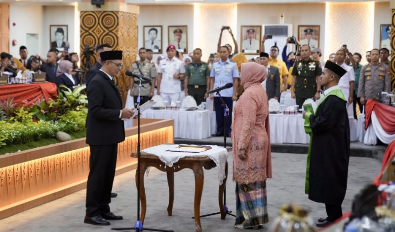 DPRD Gelar Rapat Paripurna, Prof Apiaty Resmi Jabat PAW