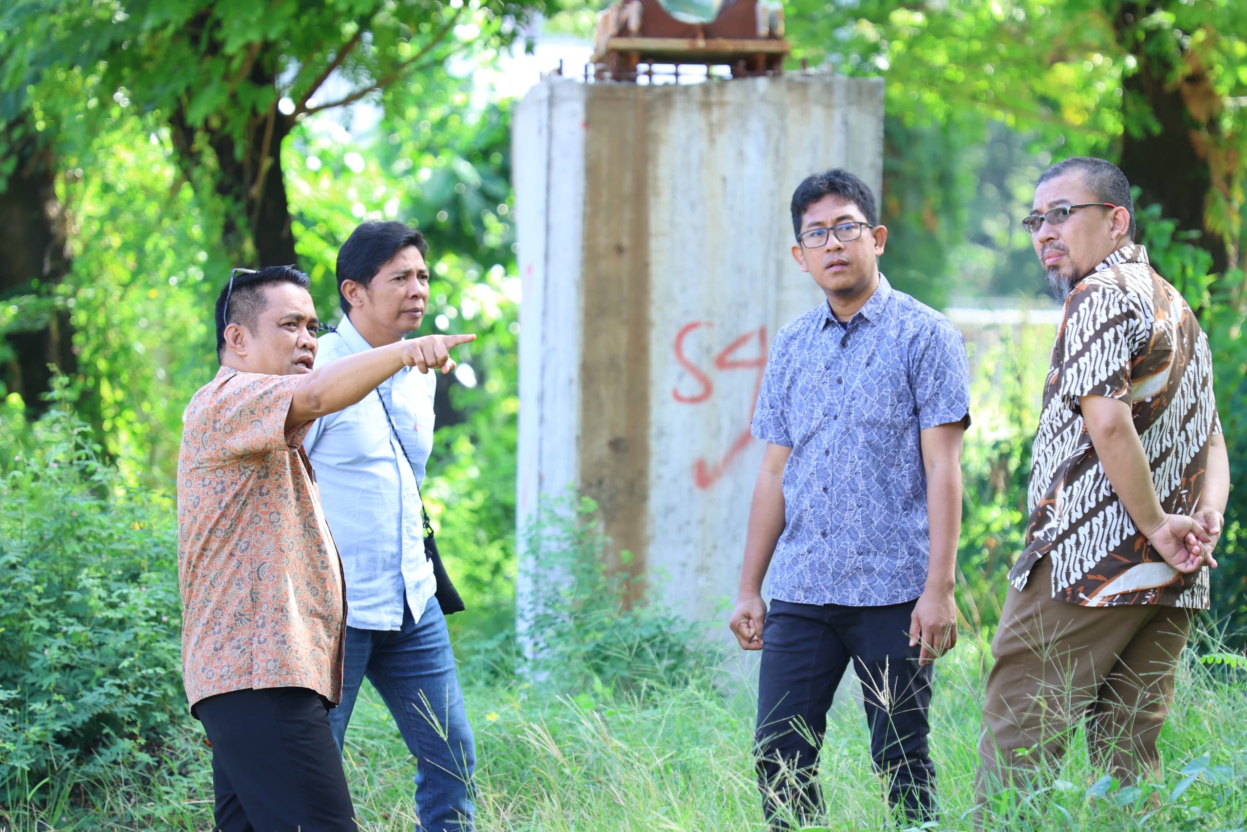 Plt Kadispora Tinjau Kondisi Lap Karebosi