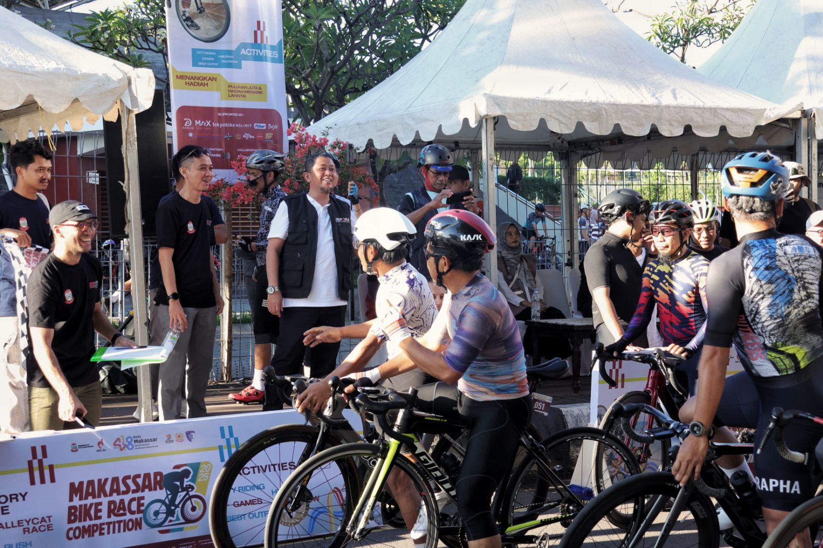 Makassar Bike Race 2025 Bersama Kadispora Meriahkan Perayaan HUT Kota Makassar ke-418