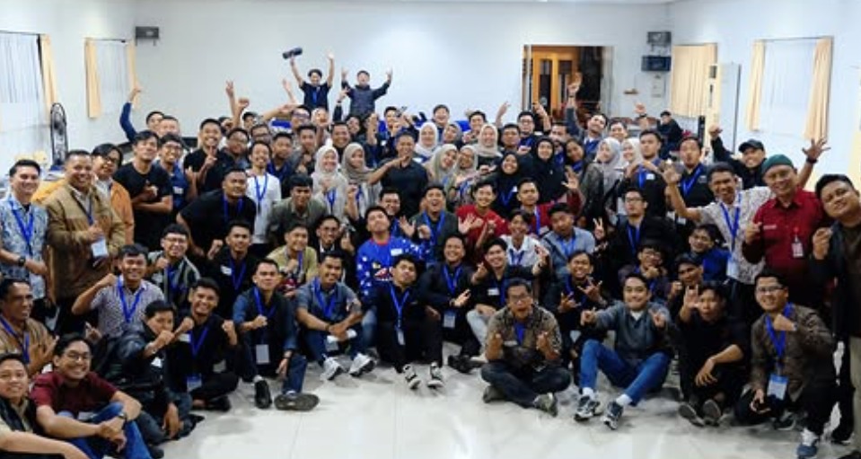 Perwakilan Staf Kecamatan Manggala Ikuti Bimtek Kehumasan untuk Perkuat Komunikasi Publik