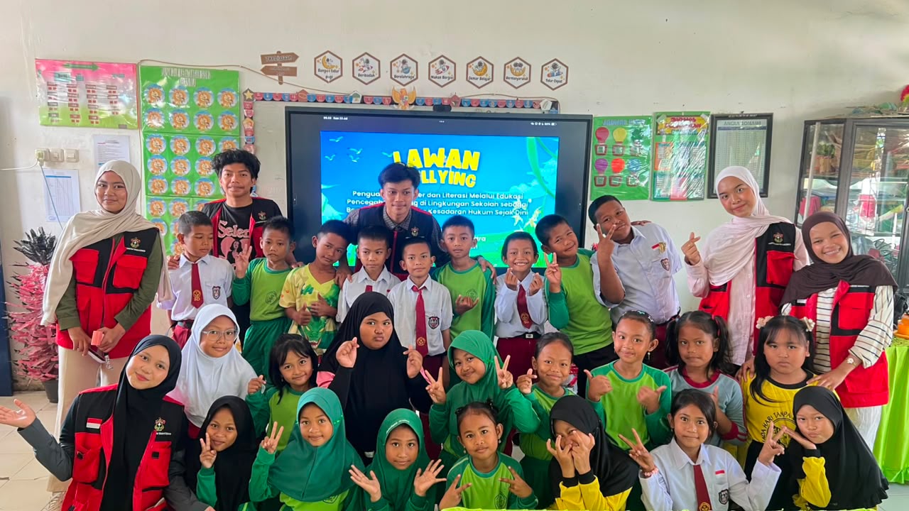 Cegah Bullying Sejak Dini, KKN 116 Unhas Tanamkan Nilai Empati dan Kesadaran Hukum di SDN 06 Arawa